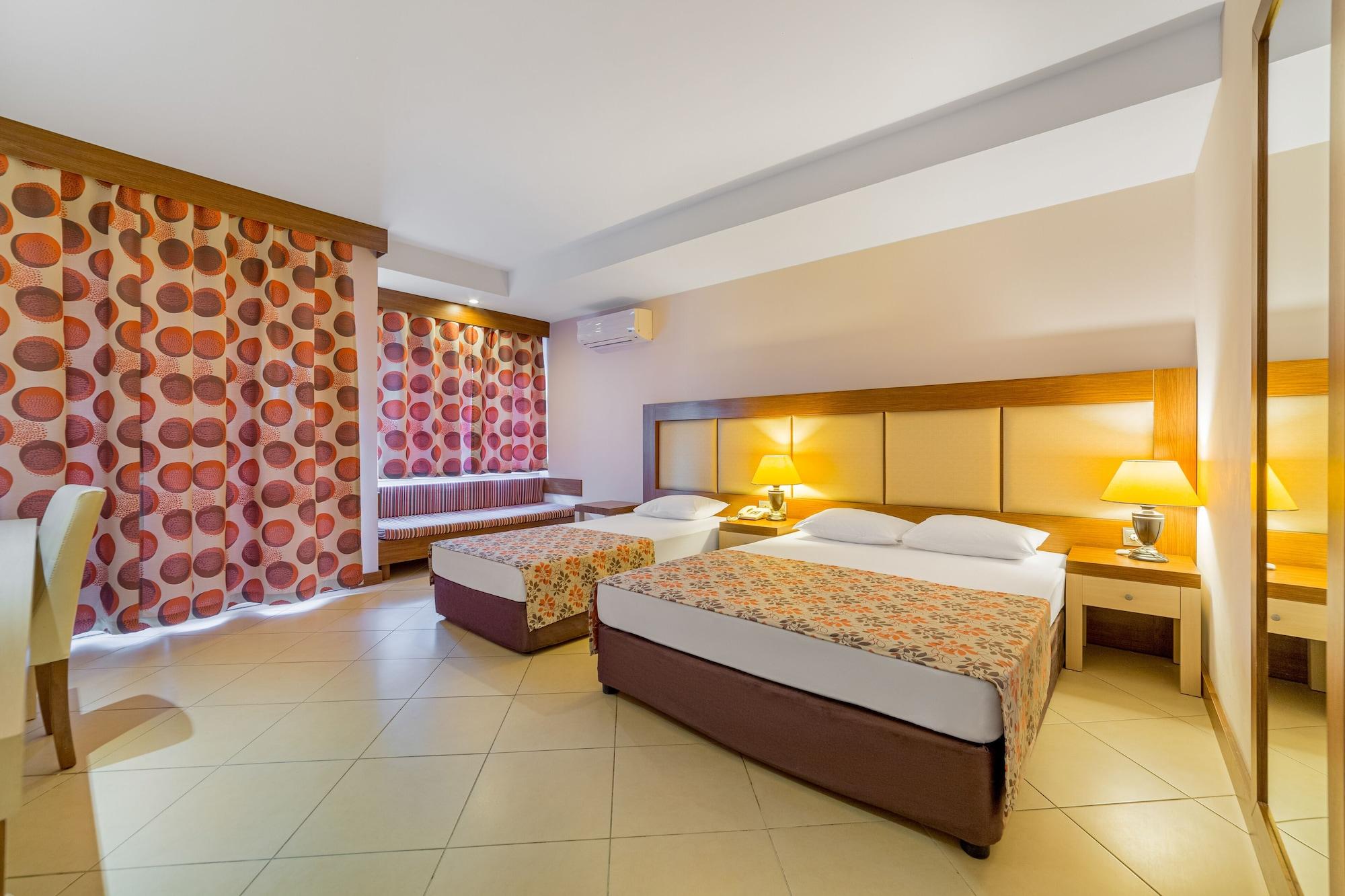 Justiniano Club Alanya 4* Okurcalar