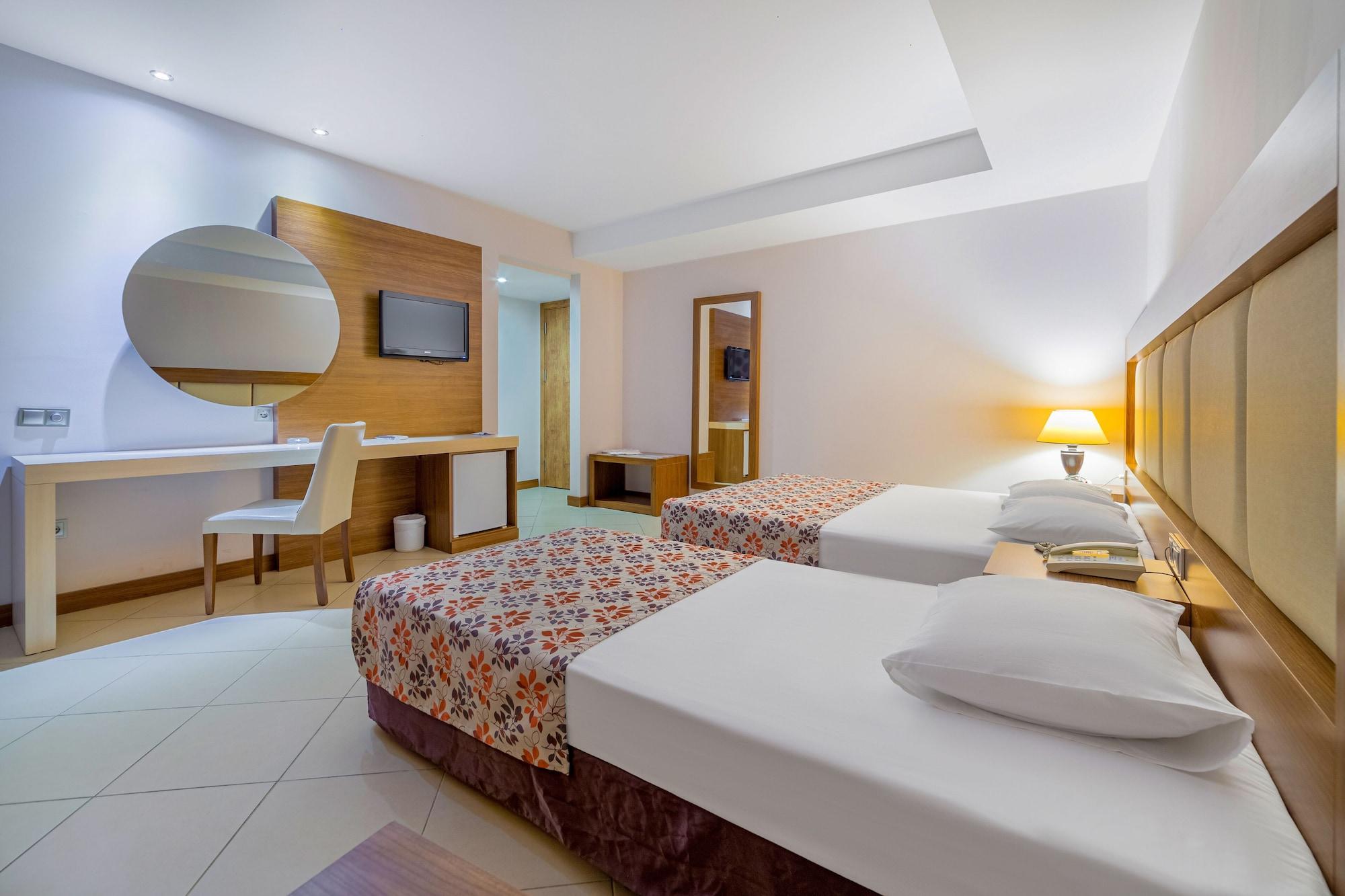 Justiniano Club Alanya Okurcalar