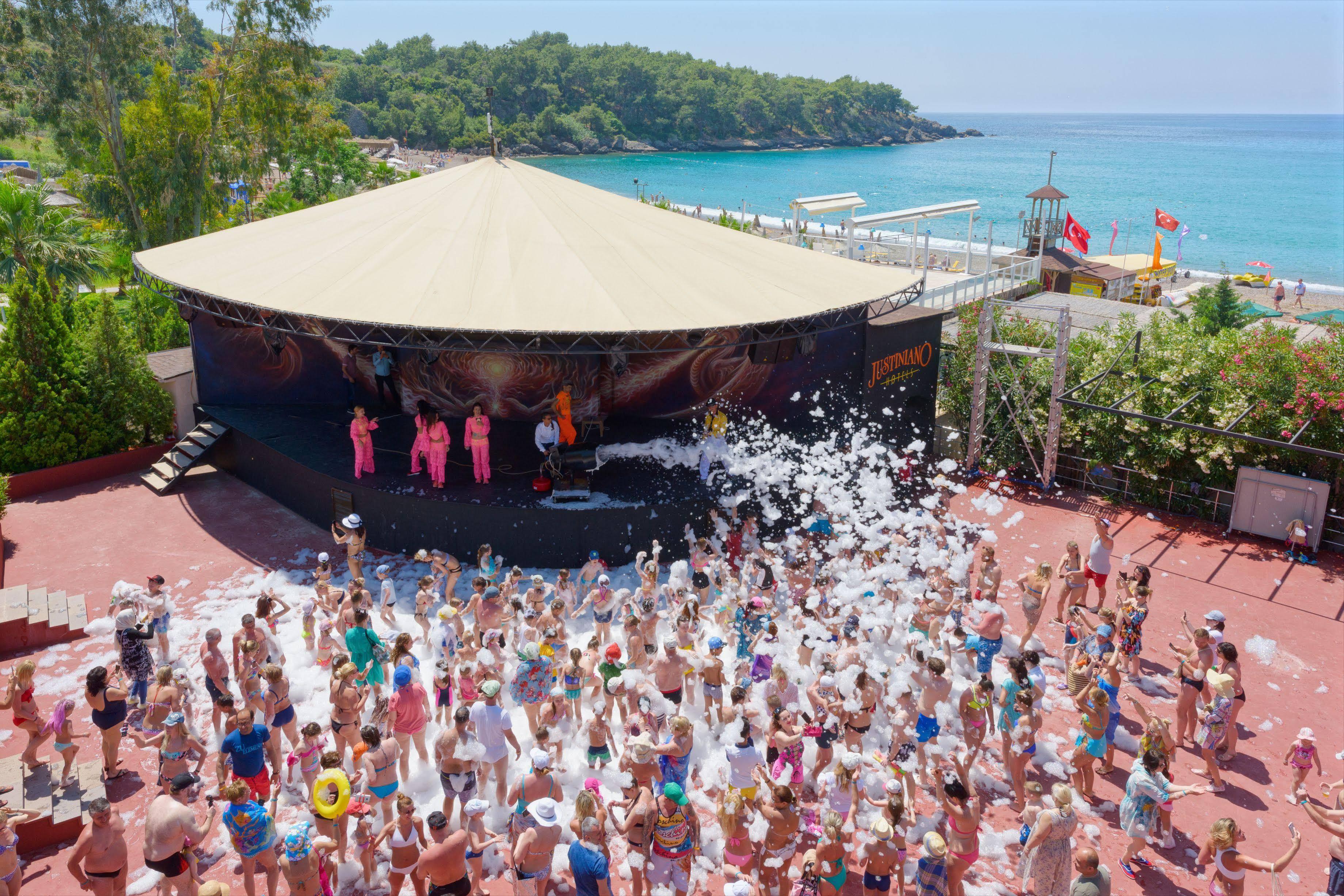 Justiniano Club Alanya 4* אוקורקאלאר